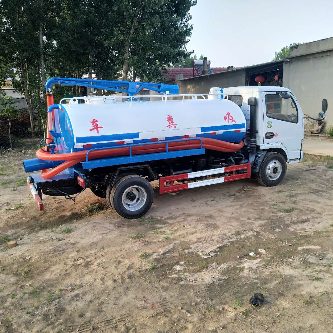 二手吸糞車(chē)市場(chǎng)解析 國(guó)五帶手續(xù)、真空吸糞車(chē)與無(wú)牌車(chē)的選購(gòu)指南